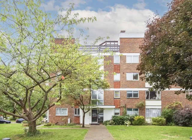 Hanger Vale Lane, Ealing, W5, photo 1