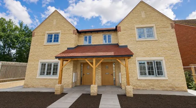Hedgerow Gardens., Thornborough, MK18, photo 1