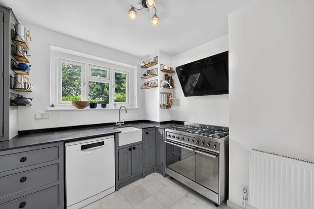 The Spinney, Castelnau, SW13, photo 2