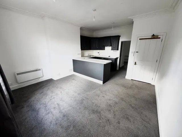 Tower Lodge, CV22, photo 2