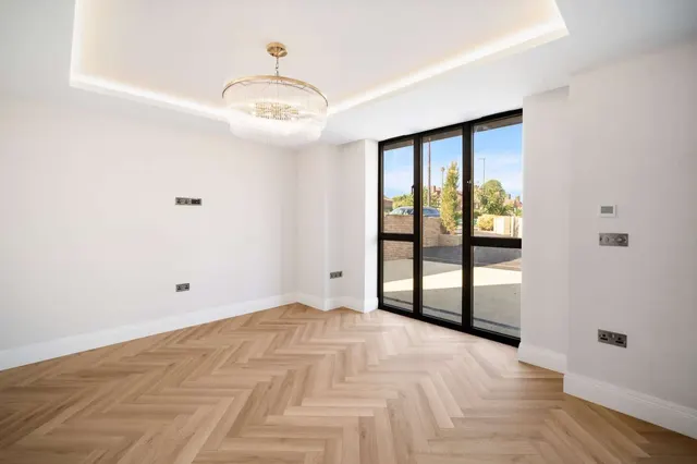 Photo 3 — Winston Close, Wimbledon, London, SW20 9NX