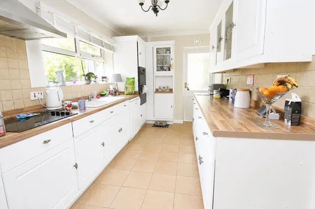 Rowney Wood, Sawbridgeworth, CM21, photo 2