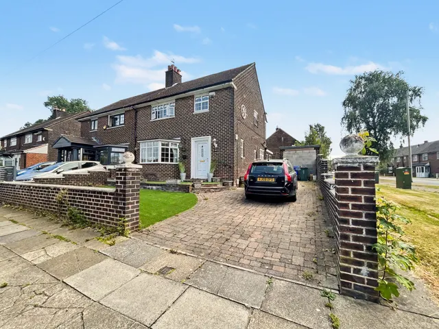 Bury New Road, Whitefield, M45, photo 1
