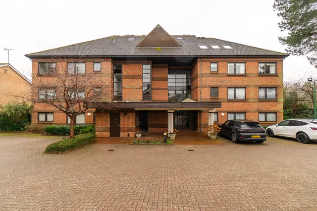 Flat 10, Hawthorne Court 1b Hawthorne Drive, Leicester, LE5 6DL, photo 1