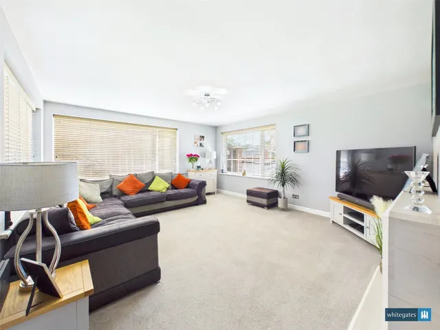 Millard Avenue, Hatfield, DN7, photo 2