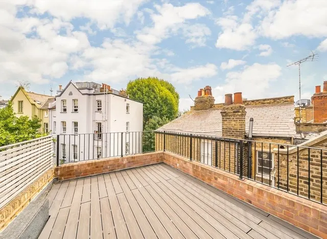 Photo 2 — New Kings Road, Fulham, SW6