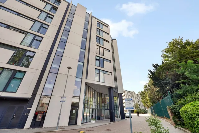 8 Edmunds House, Colonial Drive, London, W4 5HA, photo 1