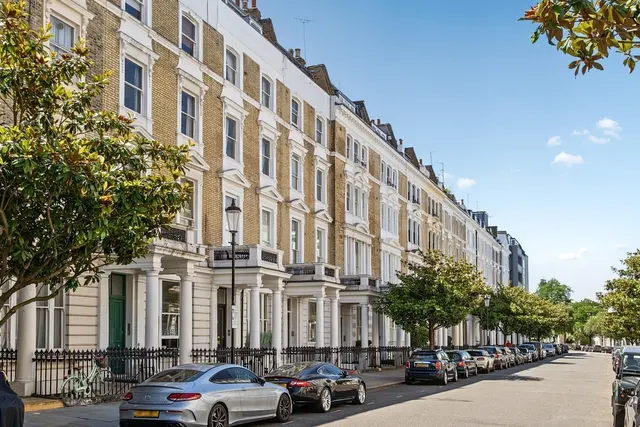 Photo 2 — Arundel Gardens W11