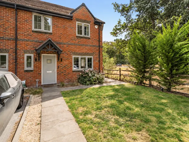 Thornycroft Avenue, Camberley, GU16, photo 1
