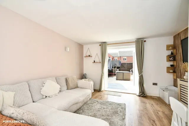 Whitbourne Avenue, Swindon, SN3, photo 2
