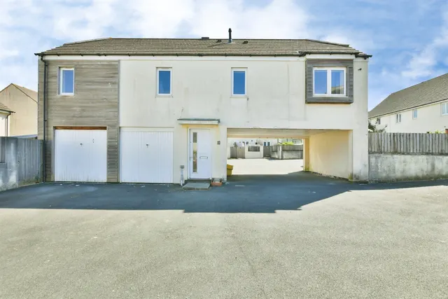 Whitehaven Way, Plymouth, photo 1