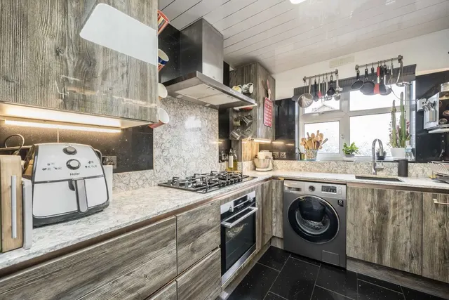Watermill Way, TW13, photo 2