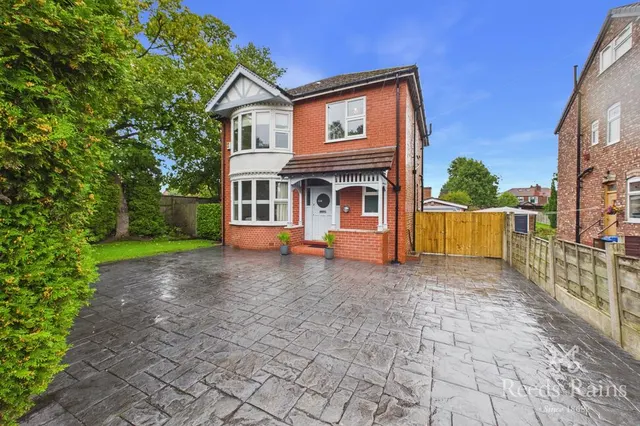 Dialstone Lane, Offerton, Cheshire, SK2, photo 1