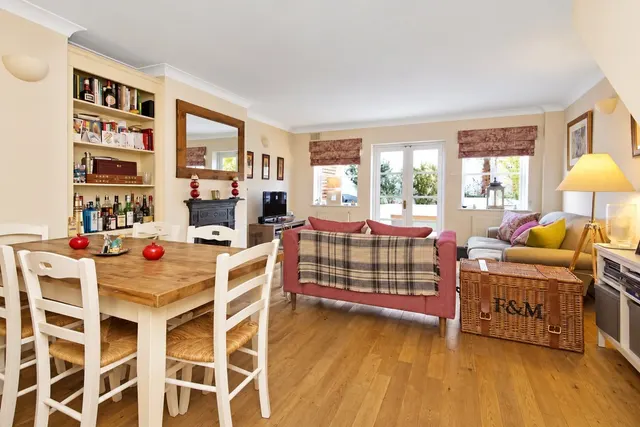 Pembrook Mews, London, SW11, photo 3