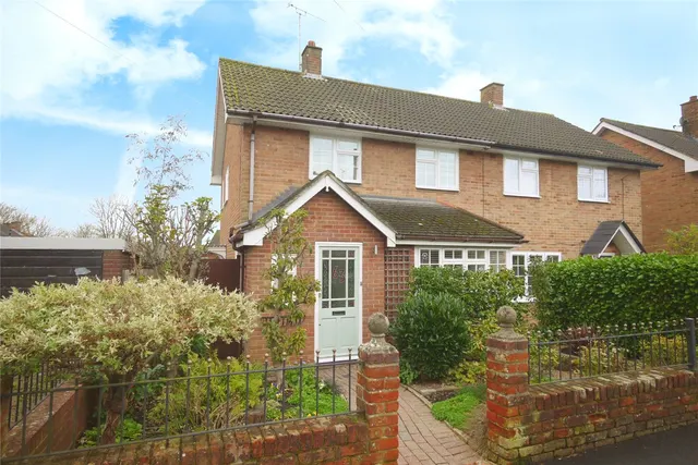 Brentwood, CM13, photo 1