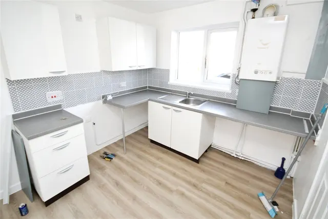 Page Close, Dagenham, RM9, photo 2