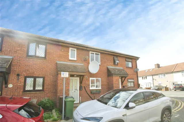 Page Close, Dagenham, RM9, photo 1