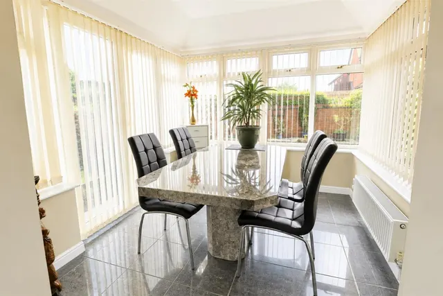 Berkeley Close, Hucclecote, GL3, photo 3