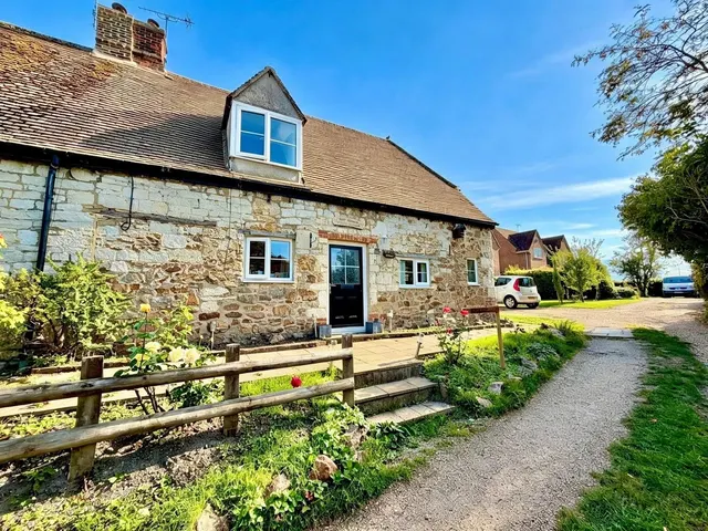 Ashbury, Vale Of White Horse, SN6, photo 1