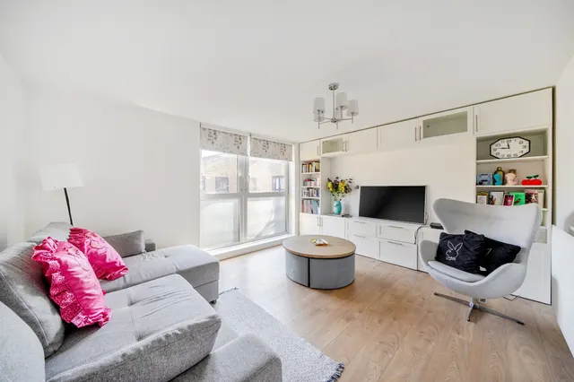 Siward Road, London, photo 1