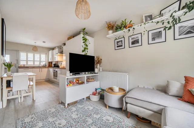 Catteshall Lane, Godalming, GU7, photo 1