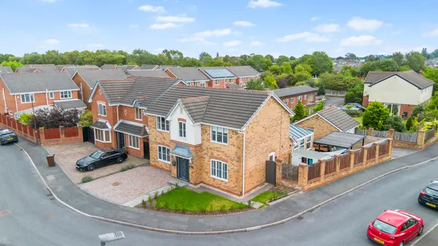 Brambling Way, Lowton, Warrington, Warrington, WA3 2GS, photo 1