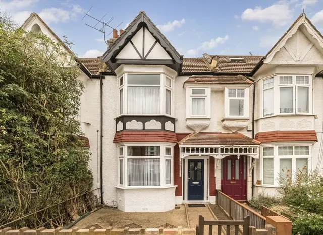 Northcroft Road, Northfields, W13, photo 1