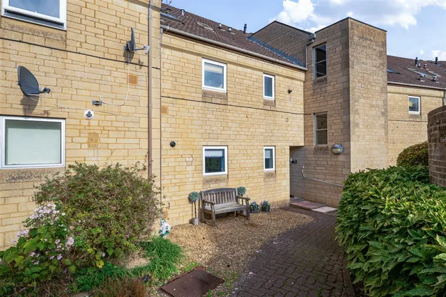 Field View, Chippenham, SN15, photo 1