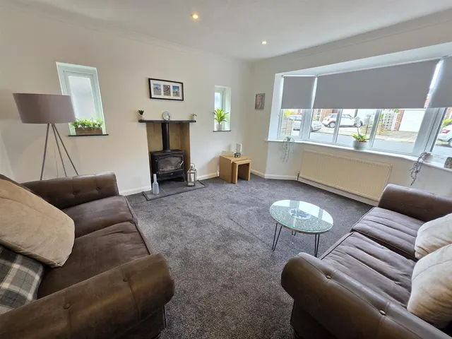 Peakdale Avenue, Heald Green, photo 2