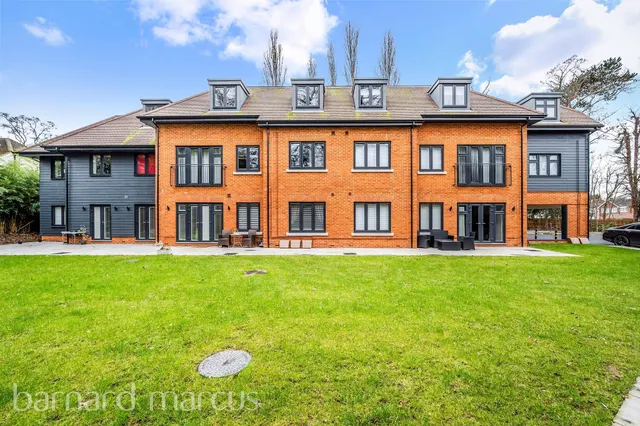 Salisbury Road, Worcester Park, KT4, photo 3
