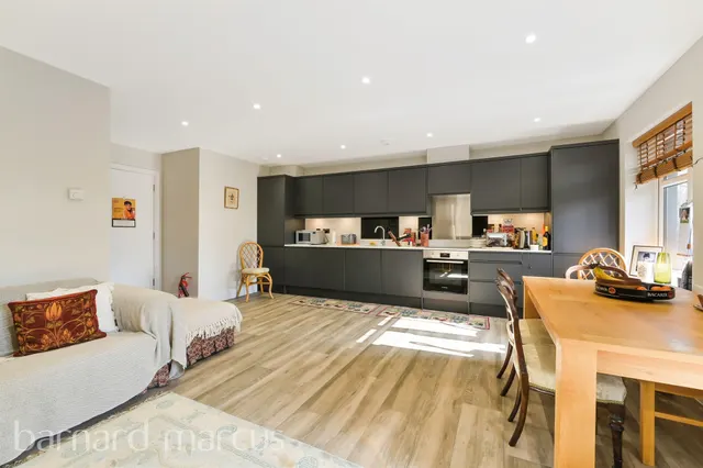 Salisbury Road, Worcester Park, KT4, photo 2