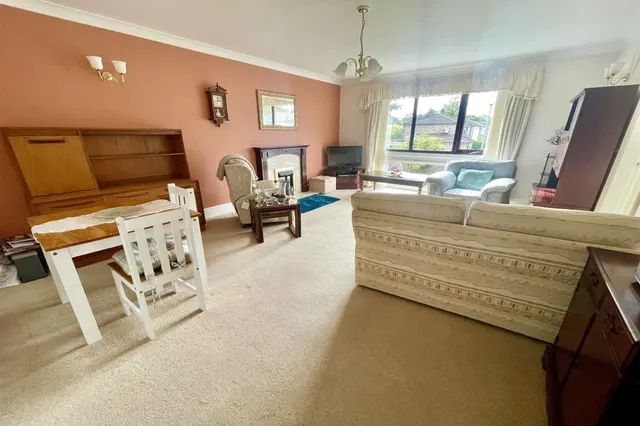 Manor Court Manor Park South, Knutsford, photo 2