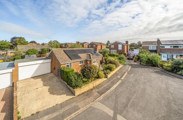 Broadwater Road, Twyford, RG10, photo 2