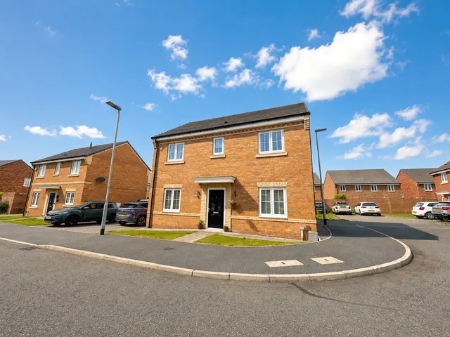 Whitworth Drive, Middleton St. George, Darlington, Durham, DL2, photo 1