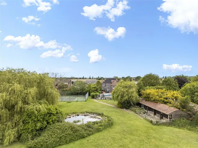 St. Peters Road, Northney, Hampshire, PO11, photo 1