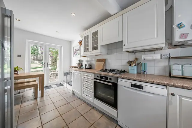 Monument Road, Weybridge, KT13, photo 3