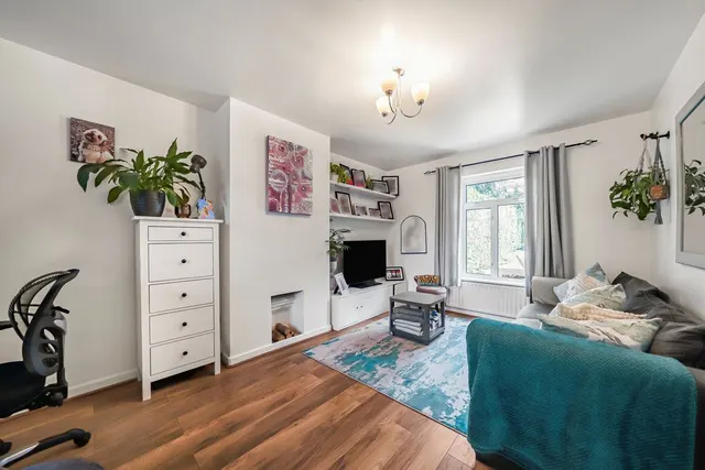 Monument Road, Weybridge, KT13, photo 2