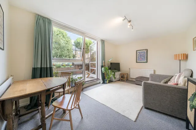 Mary Datchelor Close, SE5, photo 1