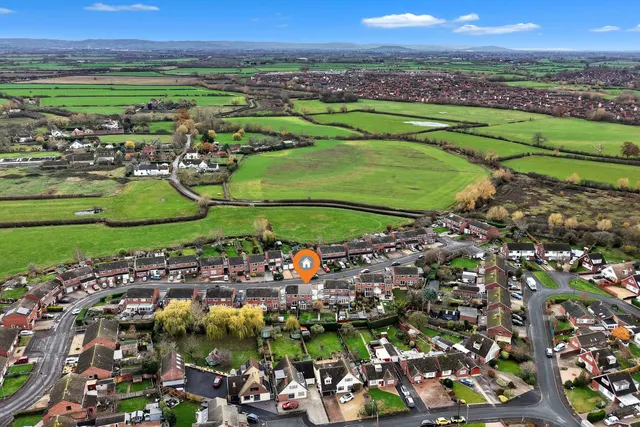 Tirlebank Way, Tewkesbury, GL20, photo 2
