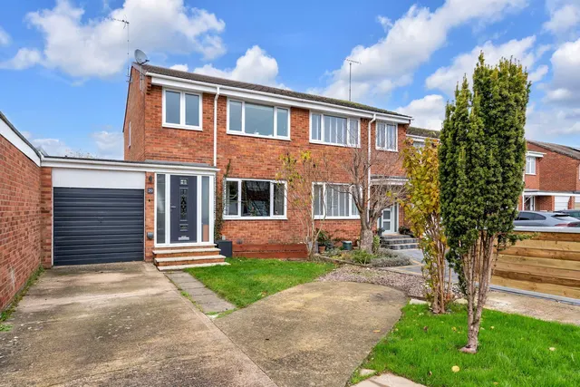 Tirlebank Way, Tewkesbury, GL20, photo 1