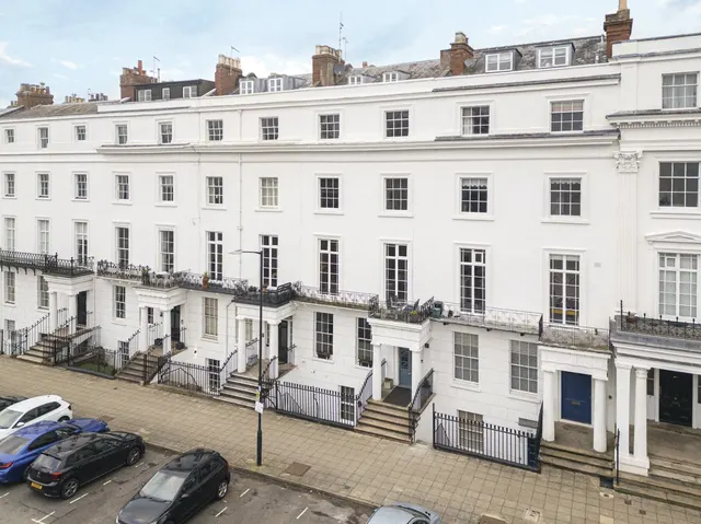 Clarendon Square, Leamington Spa, CV32, photo 1
