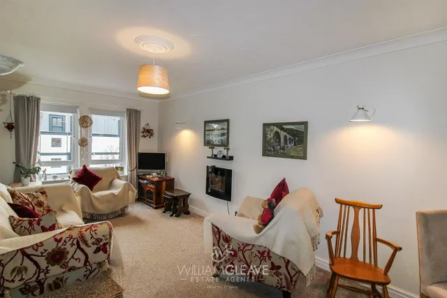 Photo 3 — 41 Ormeside Grange, Gloddaeth Stree, Llandudno, Conwy, LL30 2DF