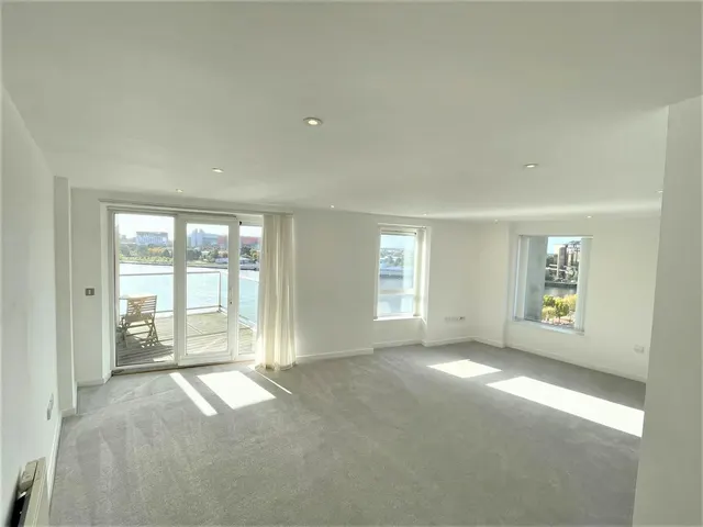 The Quays, Salford, M50, photo 2