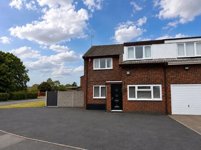 Manston Drive, Perton Wolverhampton, Staffordshire, WV6, photo 1