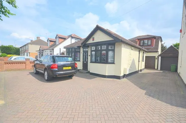 Ardleigh Green Road, Hornchurch, RM11, photo 1