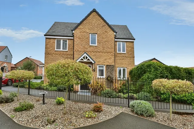 Lievesley Grove, Gedling, Nottingham, Nottinghamshire, NG4, photo 1
