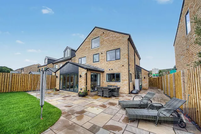 Photo 3 — Chestnut Way, Littleborough OL15 8RW