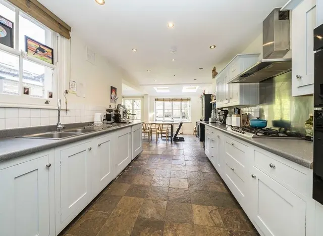 Sugden Road, Battersea, SW11, photo 3