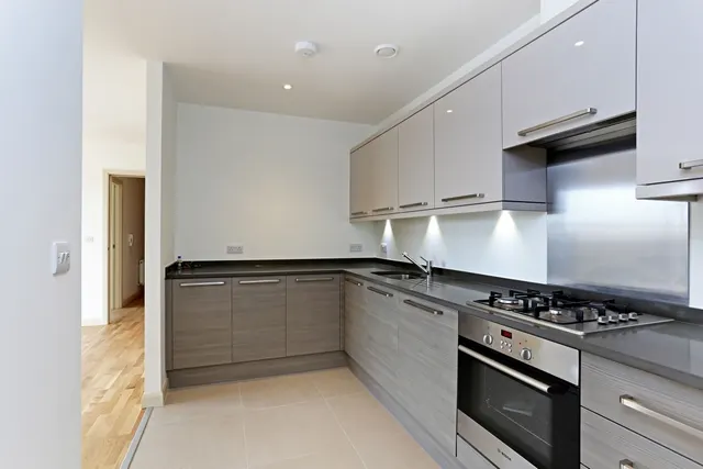 Photo 3 — Alpine Road London NW9