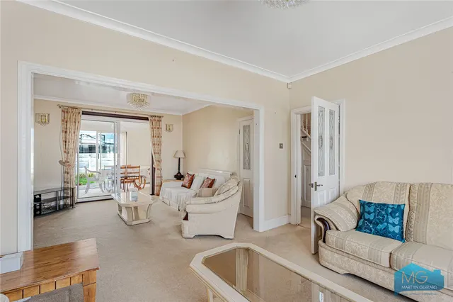 Devonshire Road, London, NW7, photo 2